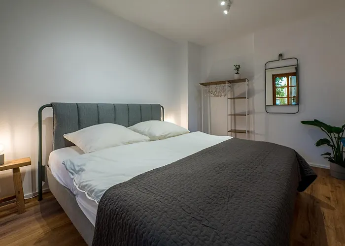 Krebiehls Winkelhof * Herxheim am Berg